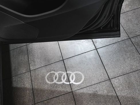 Used 2025 Audi Q7 3.0T Premium w/ Convenience Package AWD/4WD image 18