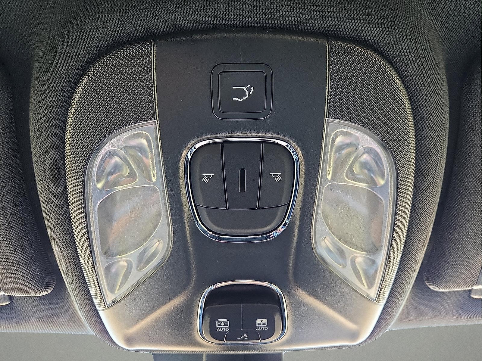 New 2026 Jeep Compass Trailhawk w/ Sun, Sound & Navigation Group AWD/4WD image 19