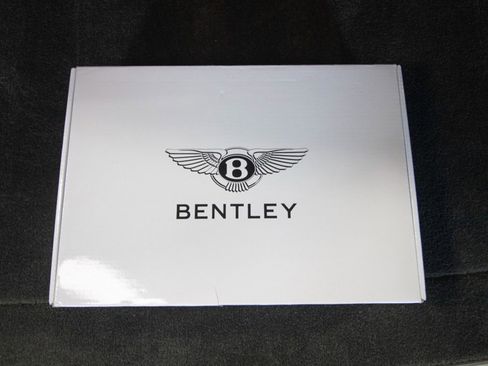 Used 2022 Bentley Bentayga image 74