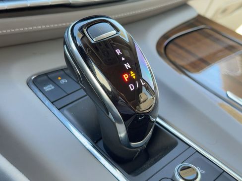 Certified 2024 Cadillac Escalade Sport Platinum image 17