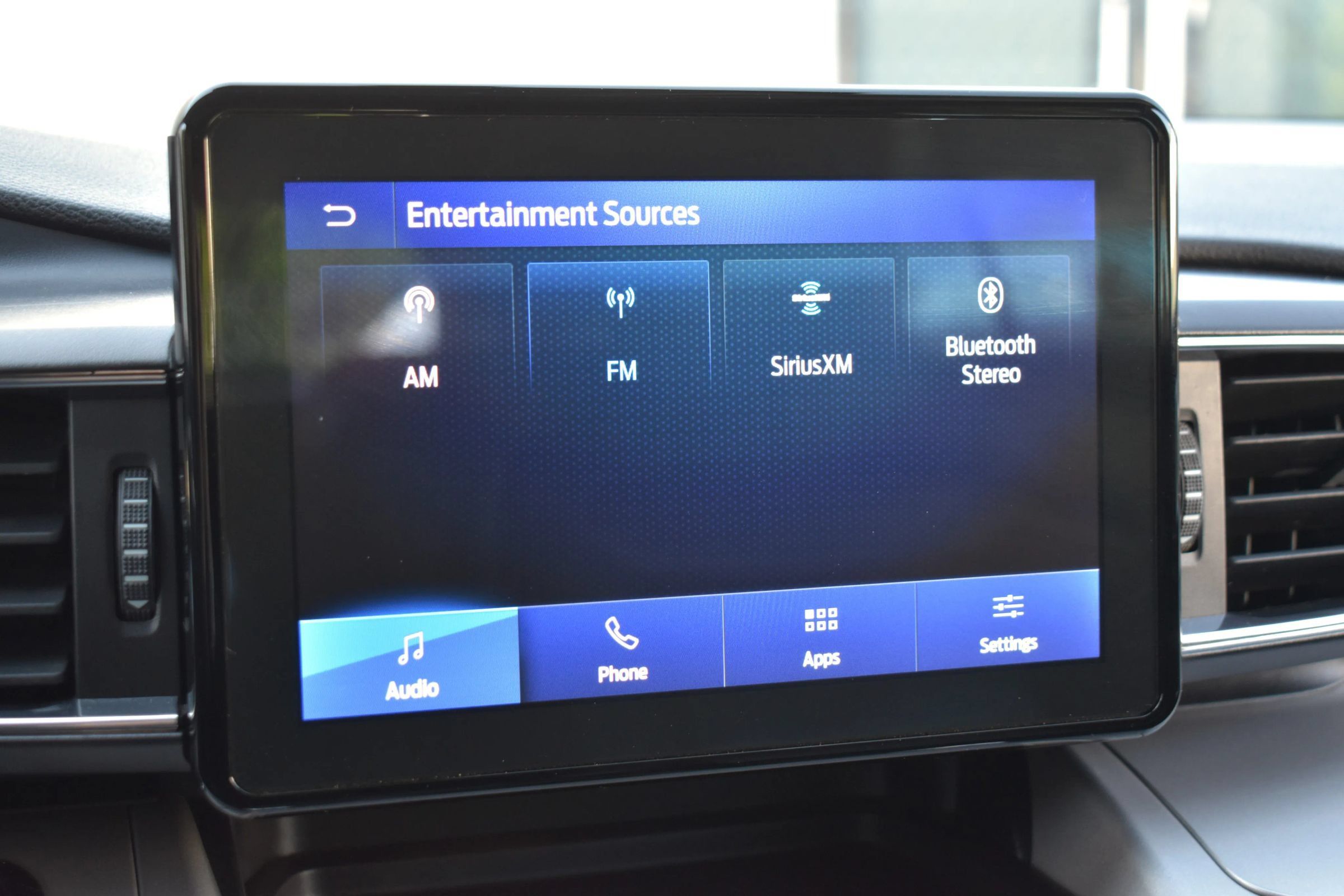 Used 2024 Ford Explorer XLT w/ Equipment Group 202A AWD/4WD image 65