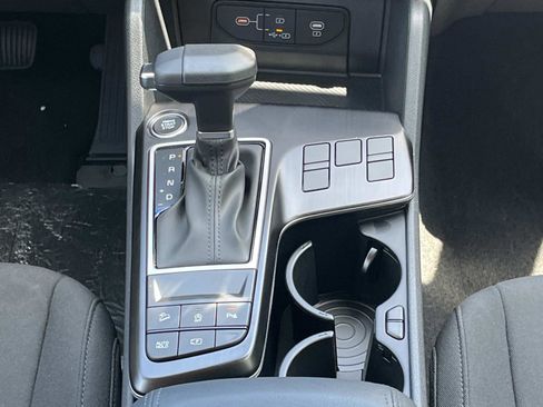New 2026 Kia Sportage LX FWD image 16