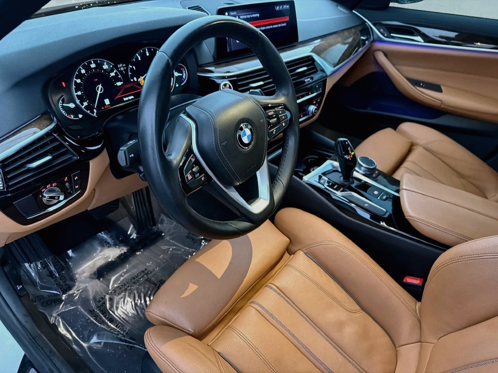 Used 2019 BMW 540i w/ Convenience Package RWD image 26