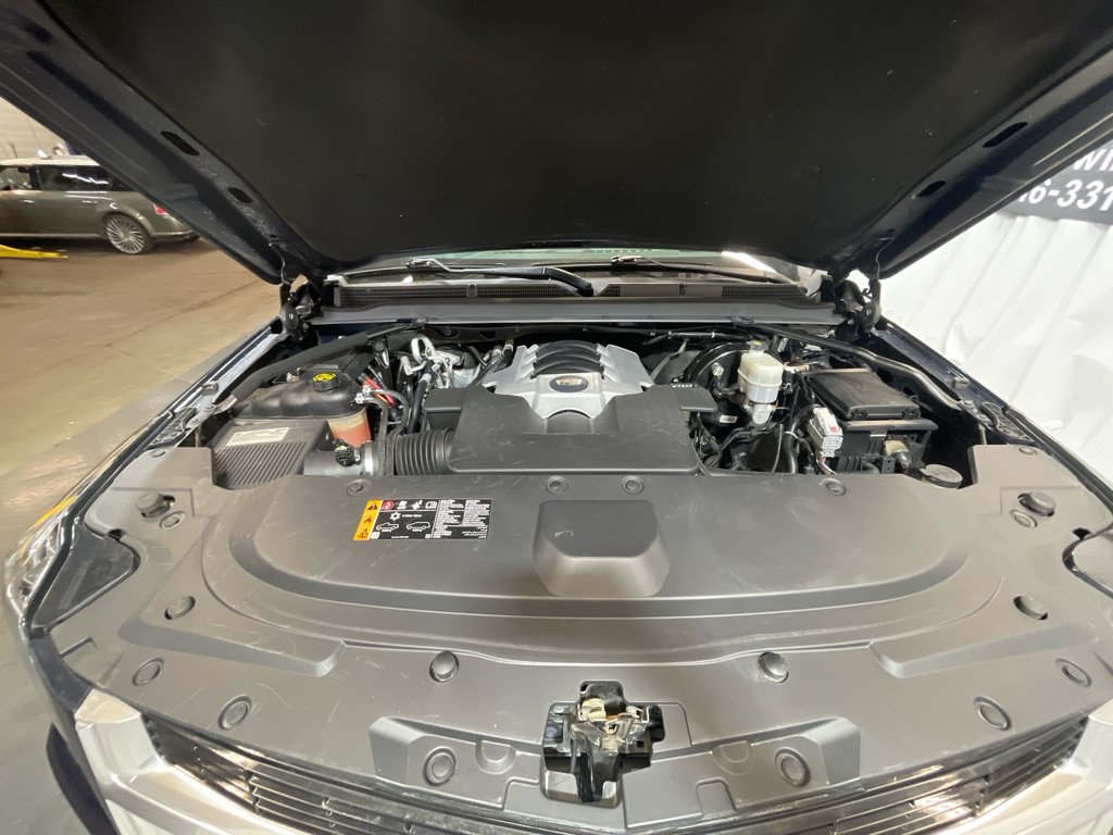 Used 2019 Cadillac Escalade ESV Luxury AWD/4WD image 41