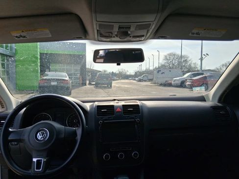 Used 2010 Volkswagen Jetta Limited Edition image 16