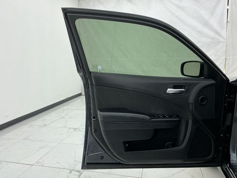 Used 2019 Dodge Charger SXT w/ Blacktop Package RWD image 18