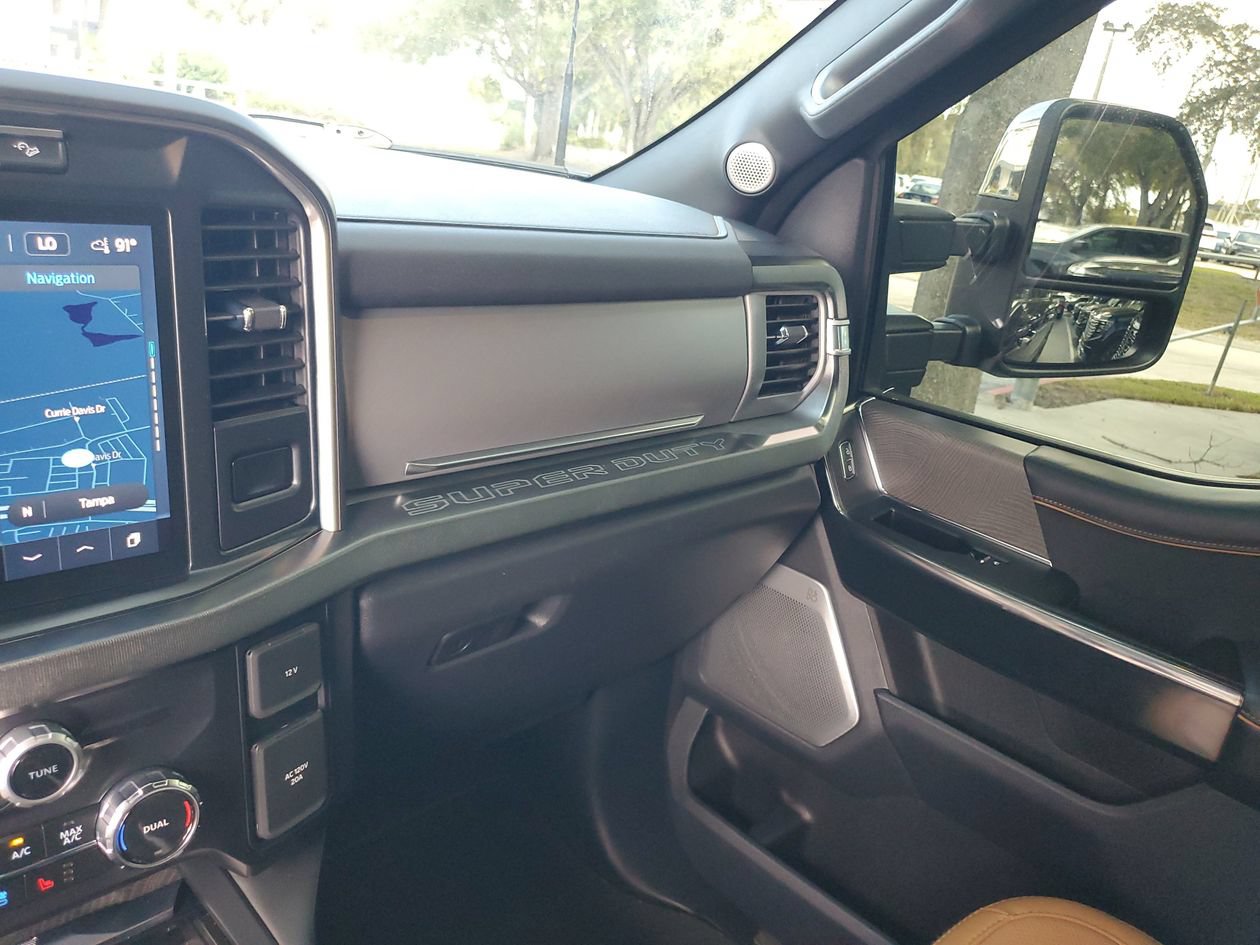 Used 2024 Ford F350 Platinum w/ FX4 Off-Road Package AWD/4WD image 28