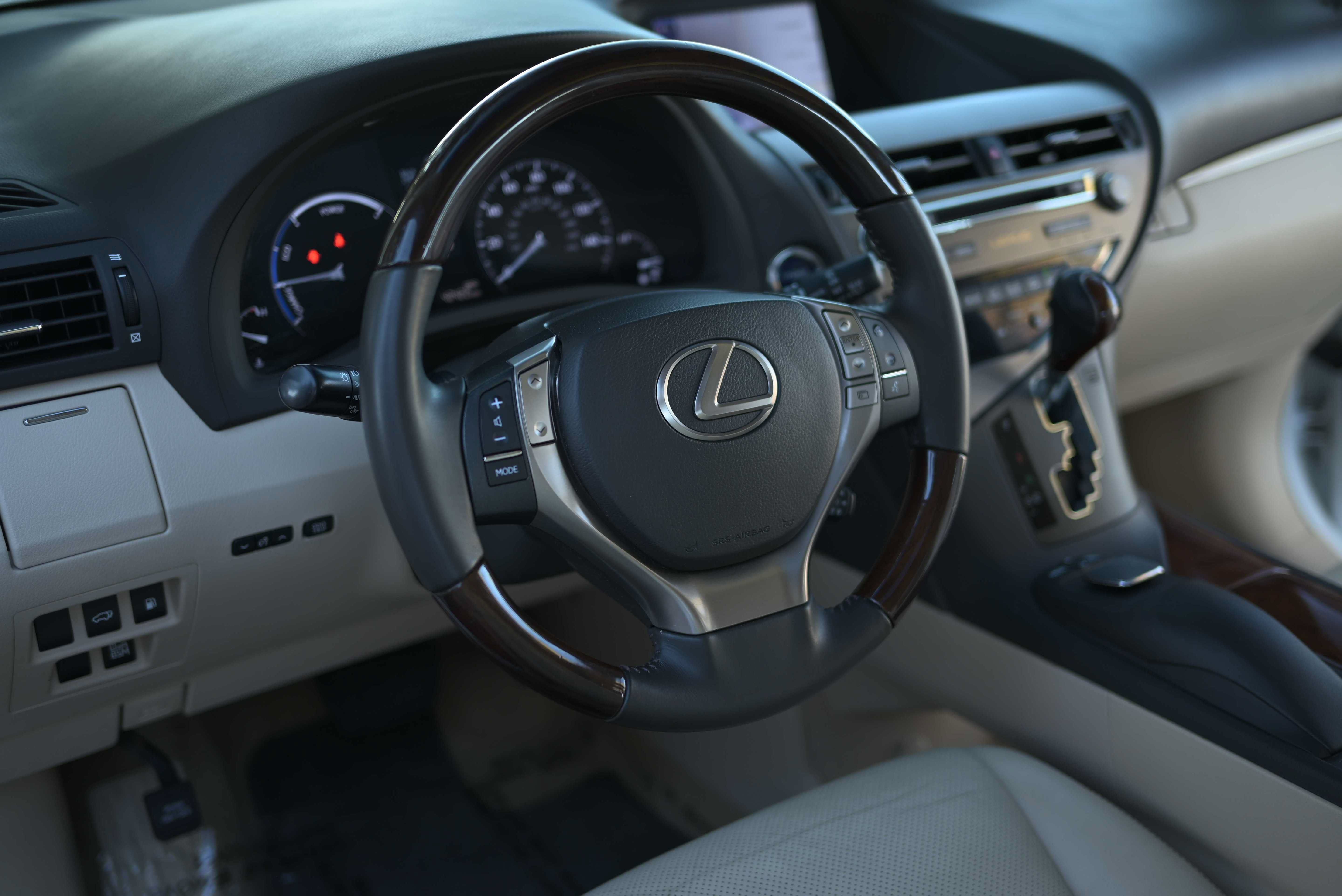 Used 2013 Lexus RX 450h AWD w/ Navigation Pkg image 16