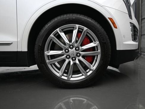Certified 2024 Cadillac XT5 Sportv w/ Technology Package AWD/4WD image 36