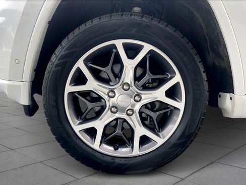 Used 2020 Jeep Grand Cherokee Overland image 11