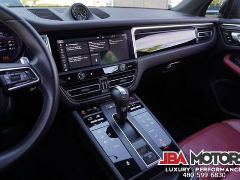 Used 2024 Porsche Macan AWD/4WD image 22
