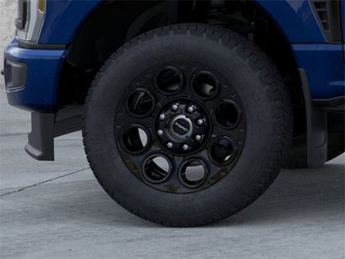 New 2026 Ford F250 Lariat w/ Black Appearance Package image 19