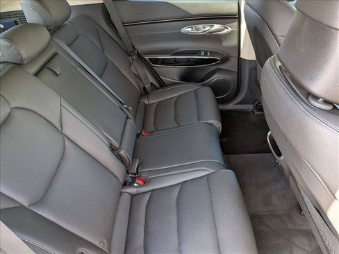 Used 2025 Genesis GV70 2.5T AWD/4WD image 20