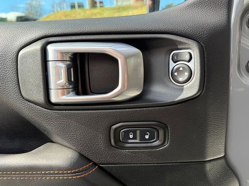 Used 2021 Jeep Gladiator Mojave image 14