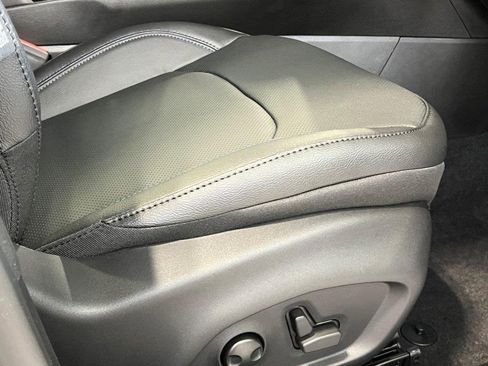 New 2025 Jeep Compass Limited w/ Driver Assist Group I image 7