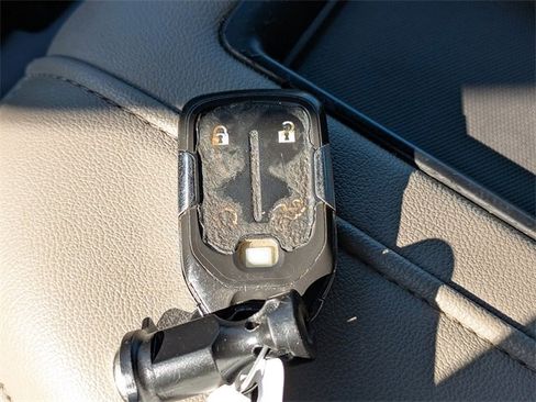 Used 2019 GMC Sierra 1500 SLT w/ SLT Premium Plus Package image 34