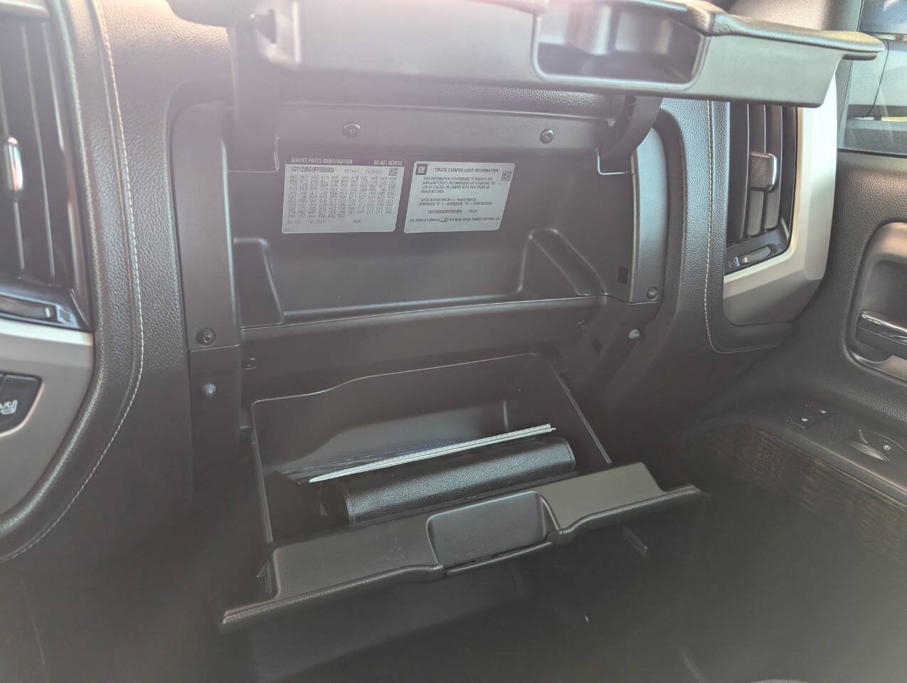 Used 2015 GMC Sierra 2500 Denali w/ Suspension Package, Off-Road AWD/4WD image 29