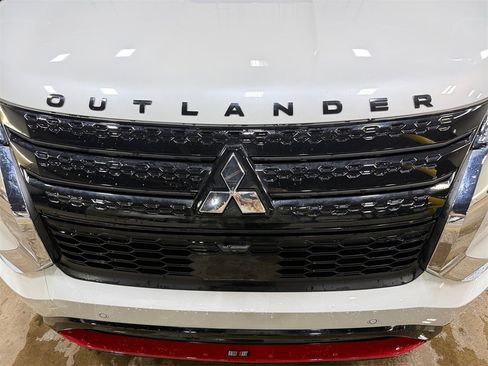 Used 2023 Mitsubishi Outlander Ralliart image 30