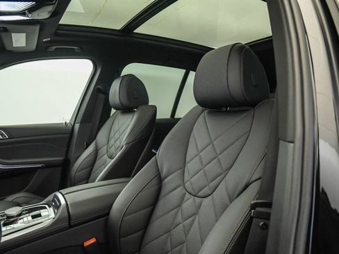 Used 2025 BMW X5 sDrive40i w/ M Sport Package RWD image 17
