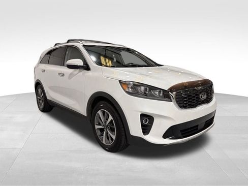 Used 2017 Kia Sorento EX image 3
