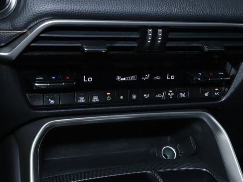 Certified 2024 MAZDA CX-90 Plug-In Hybrid w/ Preferred image 28