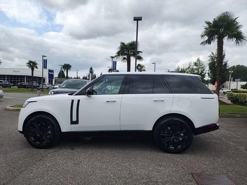 New 2026 Land Rover Range Rover SE AWD/4WD image 2
