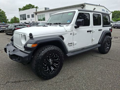 Used 2018 Jeep Wrangler Unlimited Sport S AWD/4WD image 3
