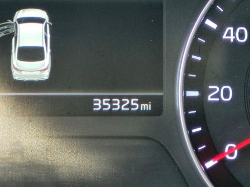 Used 2024 Kia Forte LXS FWD image 28