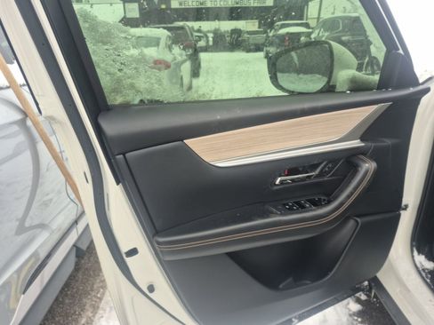 Used 2024 MAZDA CX-90 3.3 Turbo w/ Preferred Package image 5