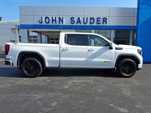 Used 2023 GMC Sierra 1500 Elevation w/ LPO, Elevation Black Package AWD/4WD image 7