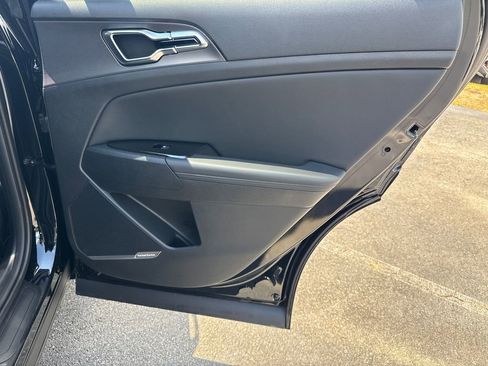 New 2025 Kia Sportage SX image 16