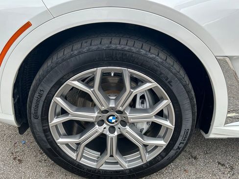 Used 2025 BMW X7 xDrive40i AWD/4WD image 30