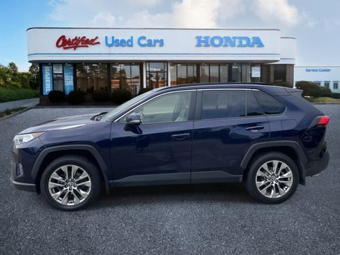 Used 2020 Toyota RAV4 XLE Premium AWD/4WD image 2