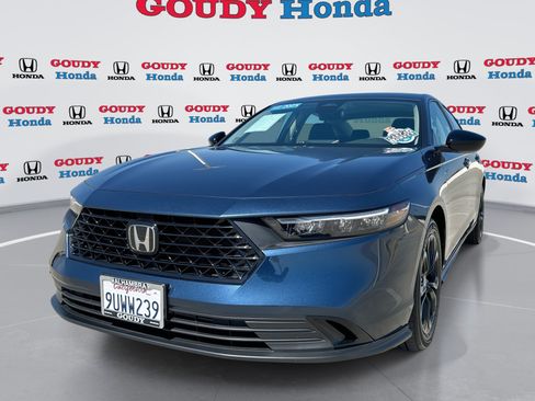 Certified 2025 Honda Accord SE image 1