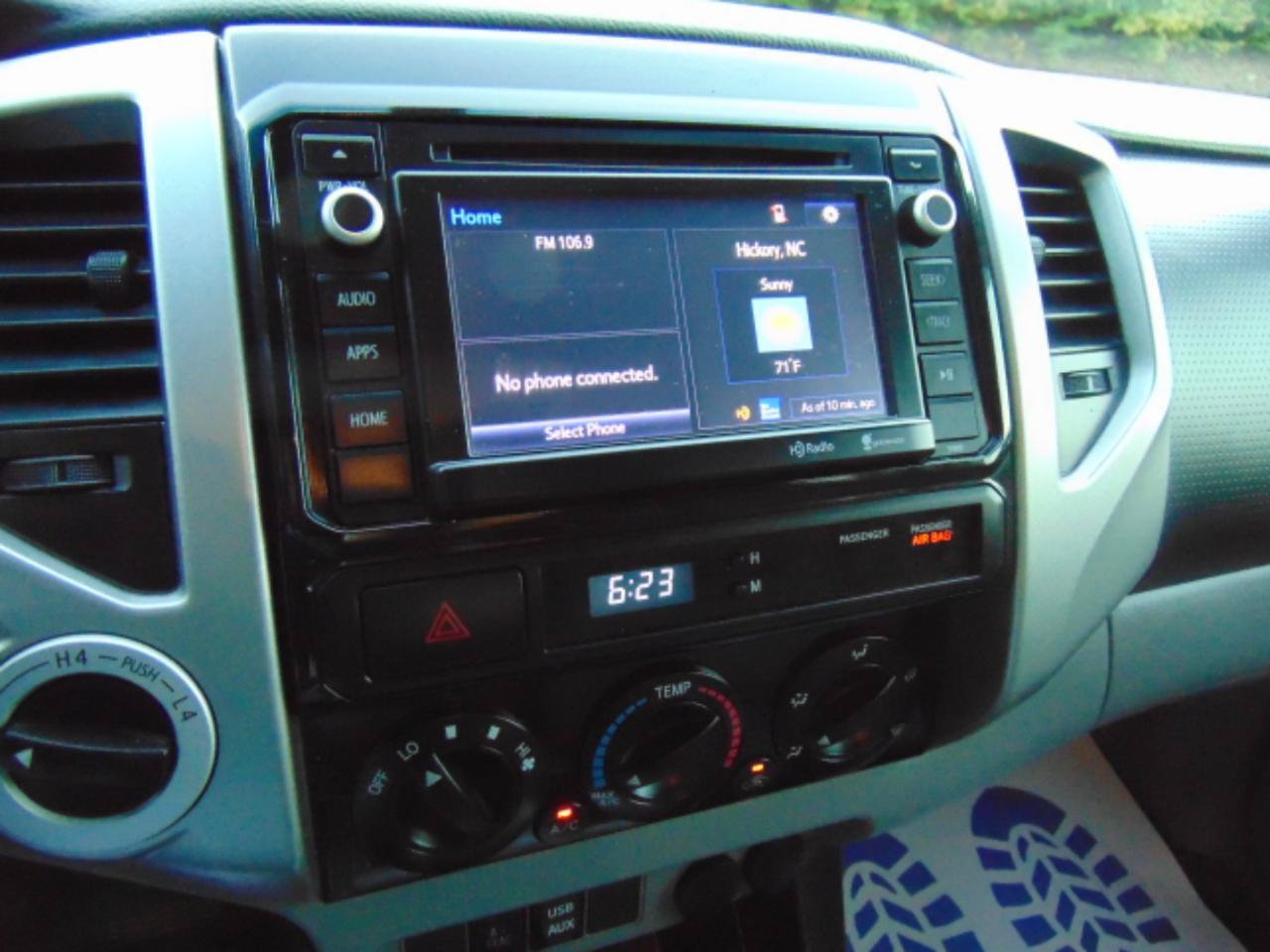 Used 2014 Toyota Tacoma 4x4 Double Cab w/ TRD Off-Road Package image 18
