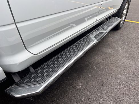 Used 2024 RAM 2500 Big Horn w/ Bed Utility Group image 8