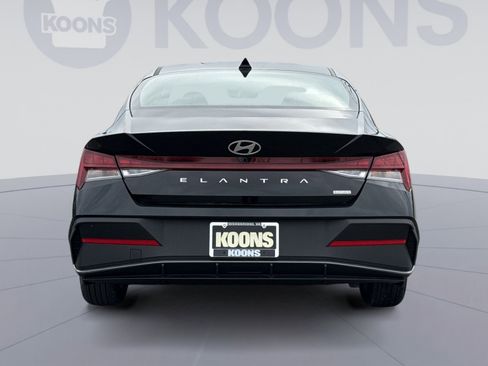 New 2026 Hyundai Elantra Blue image 5