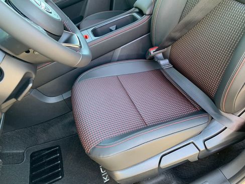 New 2026 Nissan Kicks SR w/ Cold Weather Package FWD image 18