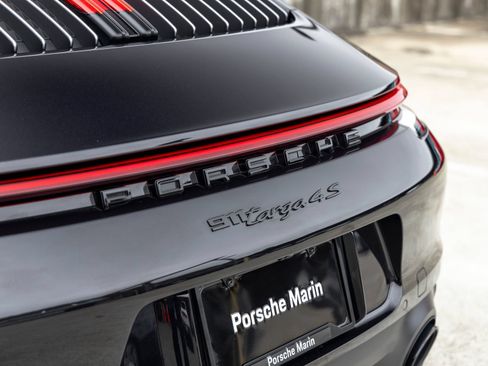 Certified 2024 Porsche 911 Targa 4S w/ Premium Package AWD/4WD image 23