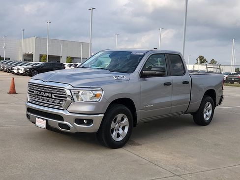 Used 2024 RAM 1500 Lone Star image 3