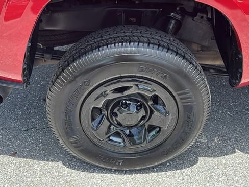 Used 2023 Toyota Tacoma SR w/ SR Convenience Package RWD image 10
