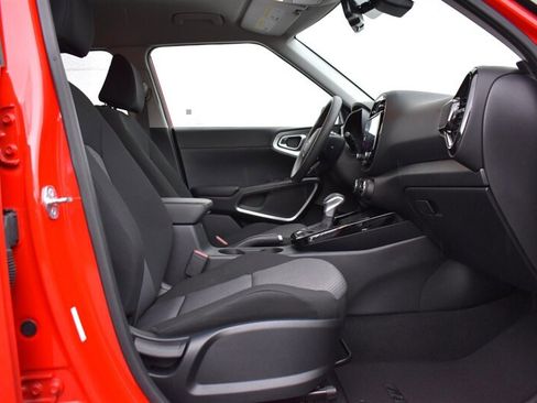 Used 2023 Kia Soul S FWD image 29
