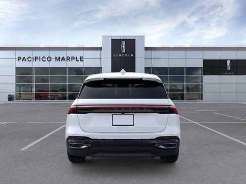 New 2026 Lincoln Nautilus Premier image 5