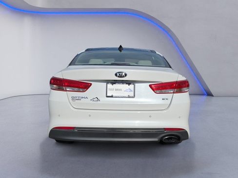 Used 2016 Kia Optima EX w/ Premium Package FWD image 4