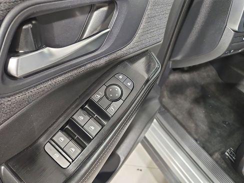 Used 2023 Nissan Rogue SV FWD image 12