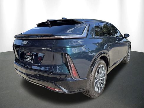 Used 2024 Cadillac Lyriq Sport AWD/4WD image 16