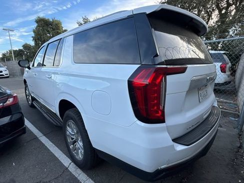 Used 2024 GMC Yukon XL SLT RWD image 5