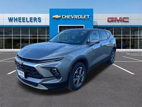 Certified 2025 Chevrolet Blazer LT image 1