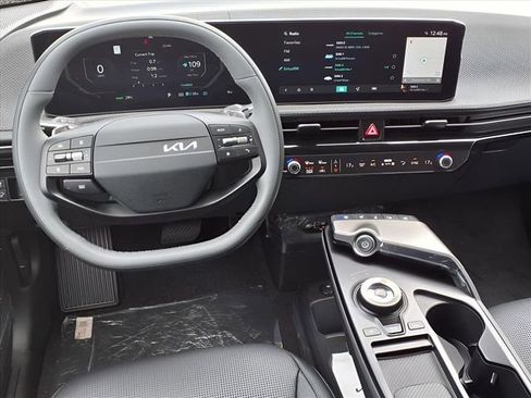New 2025 Kia EV6 Wind image 5