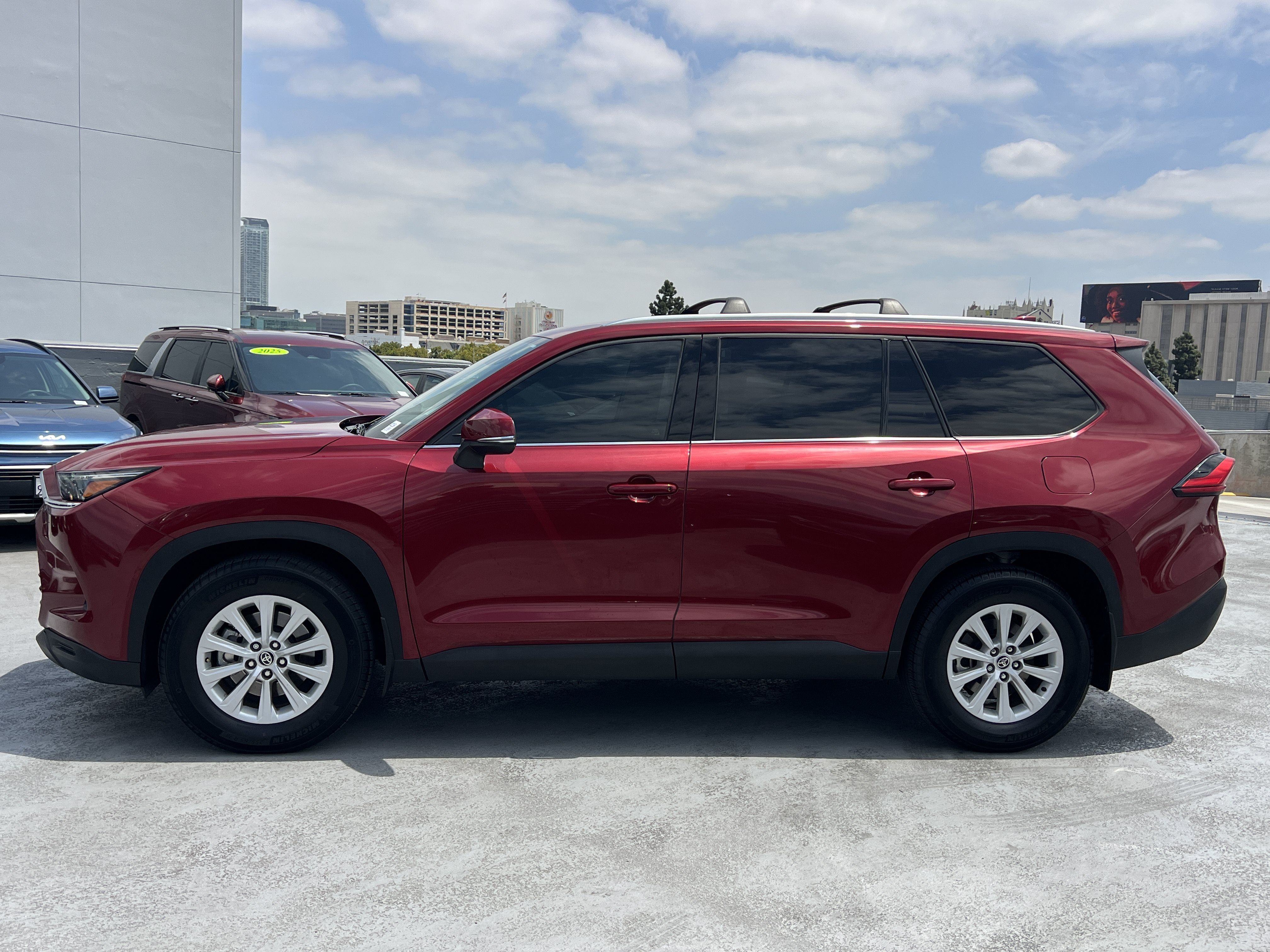 Used 2024 Toyota Grand Highlander AWD image 3